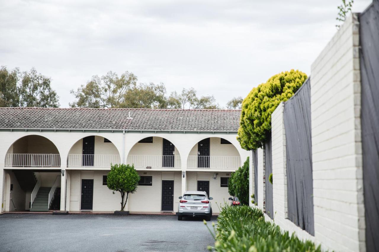 Motel Harriet House Tumut Zewnętrze zdjęcie