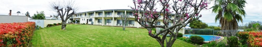 Motel Harriet House Tumut Zewnętrze zdjęcie